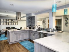 Longmont_kitchen_with_Waterfall_stain.jpg